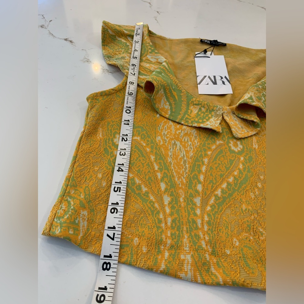 Zara Blouse Size Large Jacquard Paisley Print Ruffle Scoop Neck Top NEW - Picture 3 of 12
